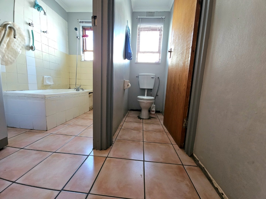 4 Bedroom Property for Sale in Strandfontein Village Western Cape